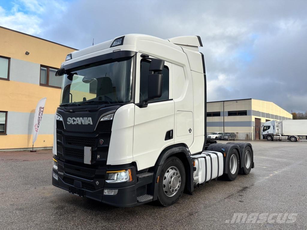 Scania R520 6X4 V8 Sadulveokid