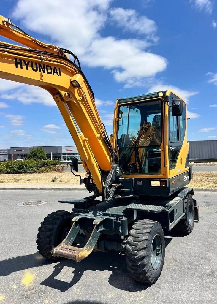 Hyundai R55W-9A Ratasekskavaatorid