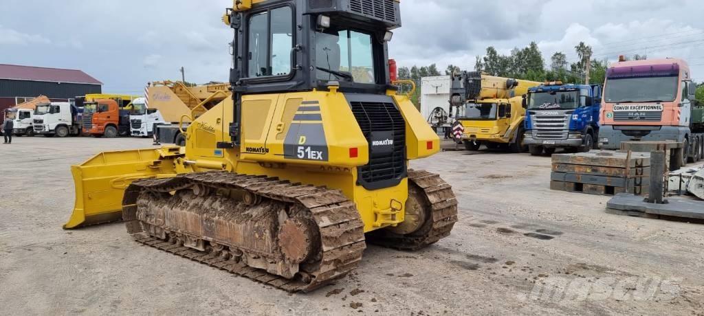 Komatsu D 51 EX-22 Buldooserid