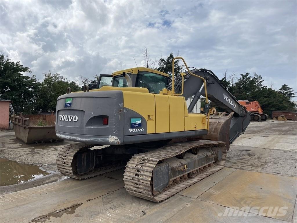 Volvo EC 160 LC Roomikekskavaatorid