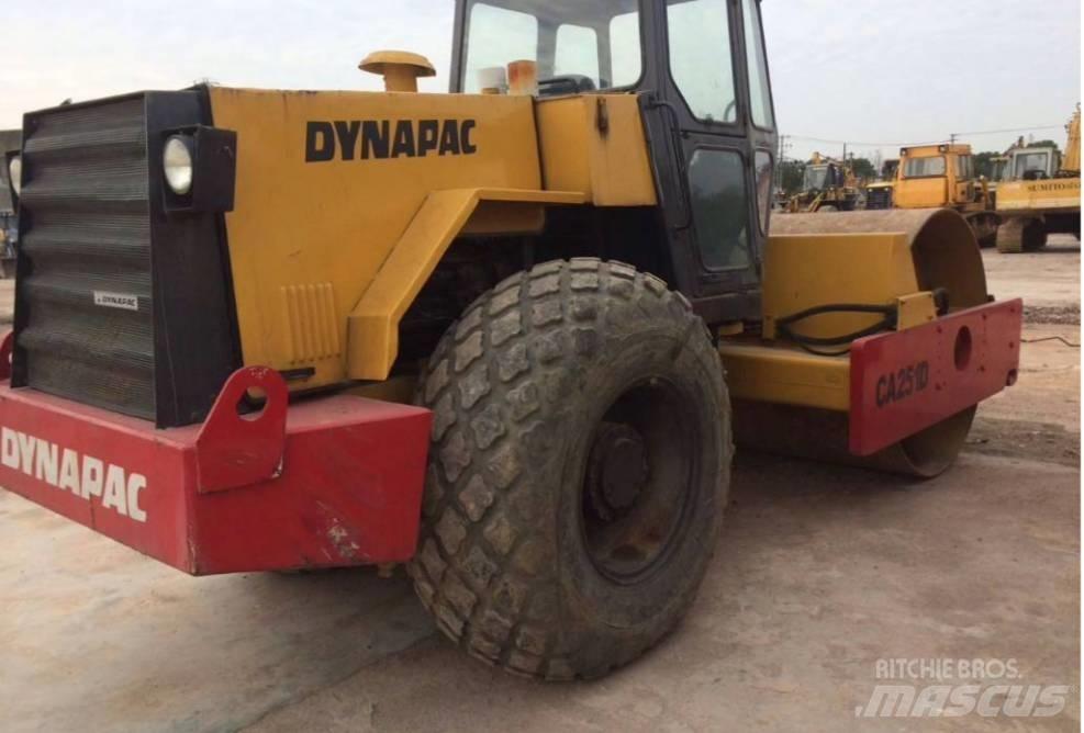 Dynapac CA 251 D Ühe trumliga rullid