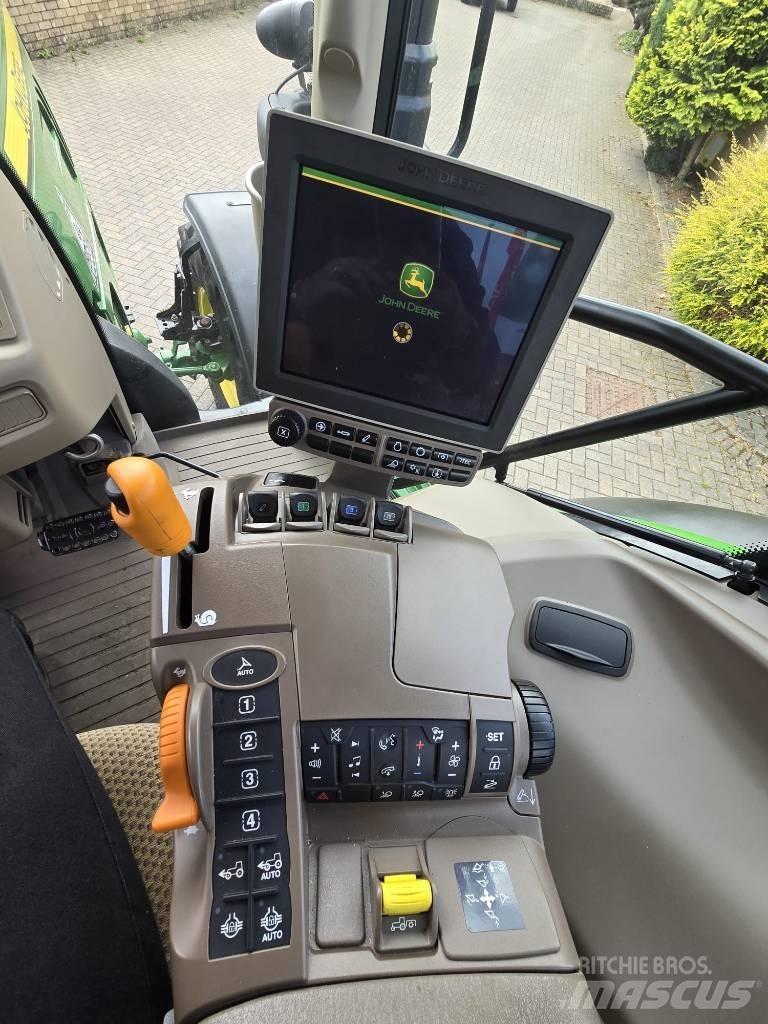 John Deere 6120 R Traktorid