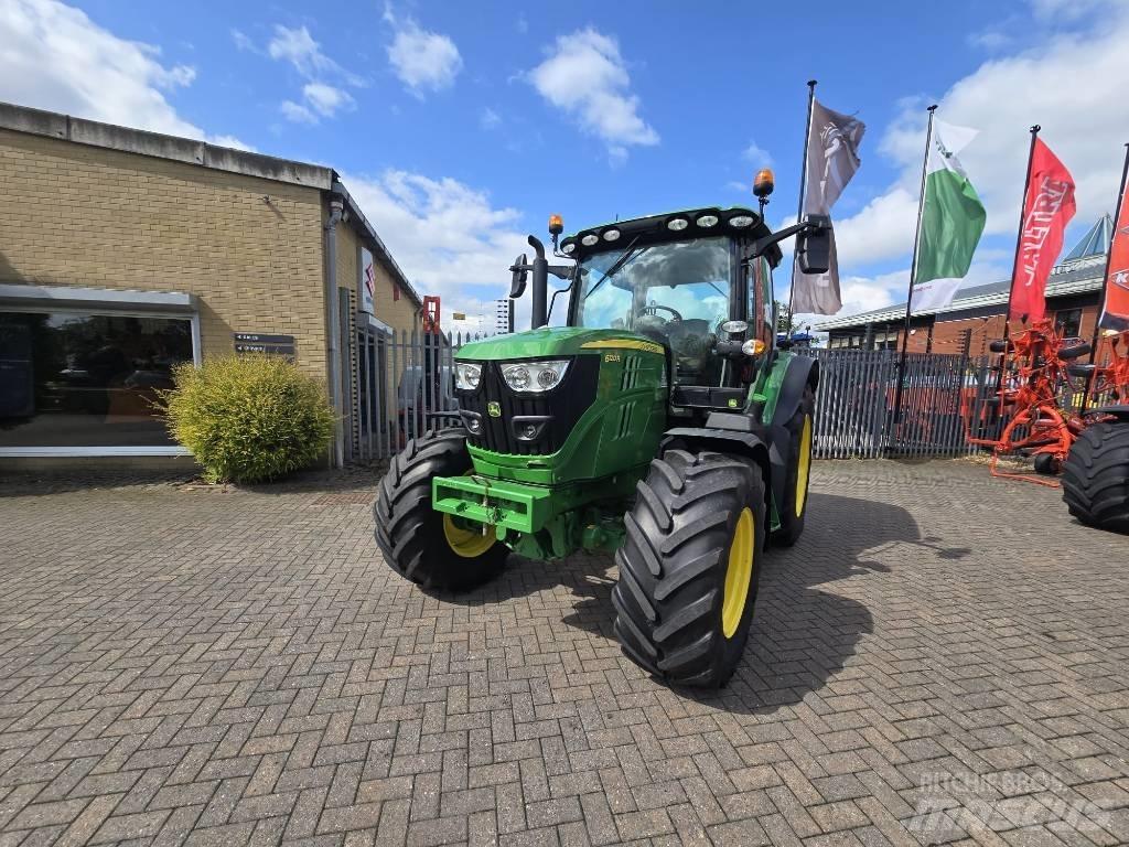John Deere 6120 R Traktorid