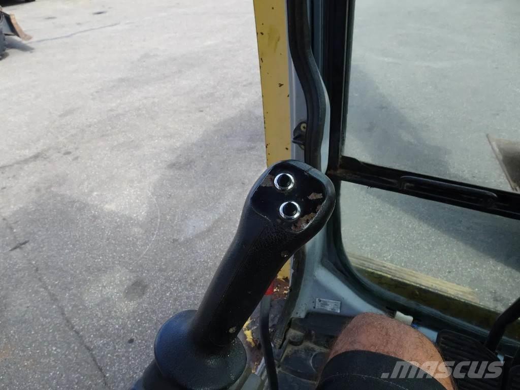 New Holland E195 Roomikekskavaatorid