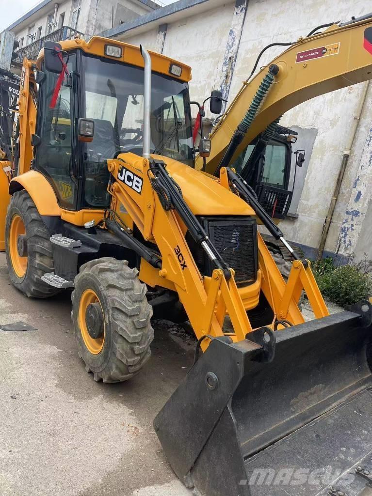 JCB 3CX Ekskavaatorlaadurid