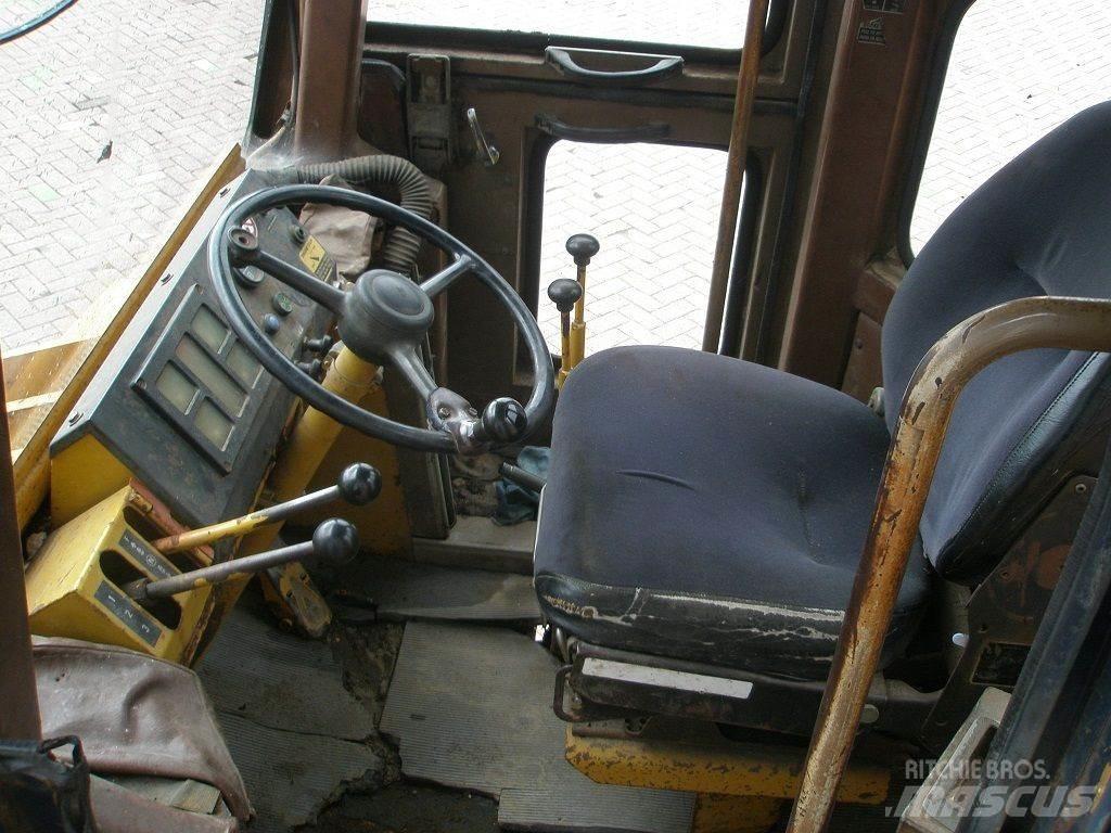 Komatsu W40-2 Rataslaadurid
