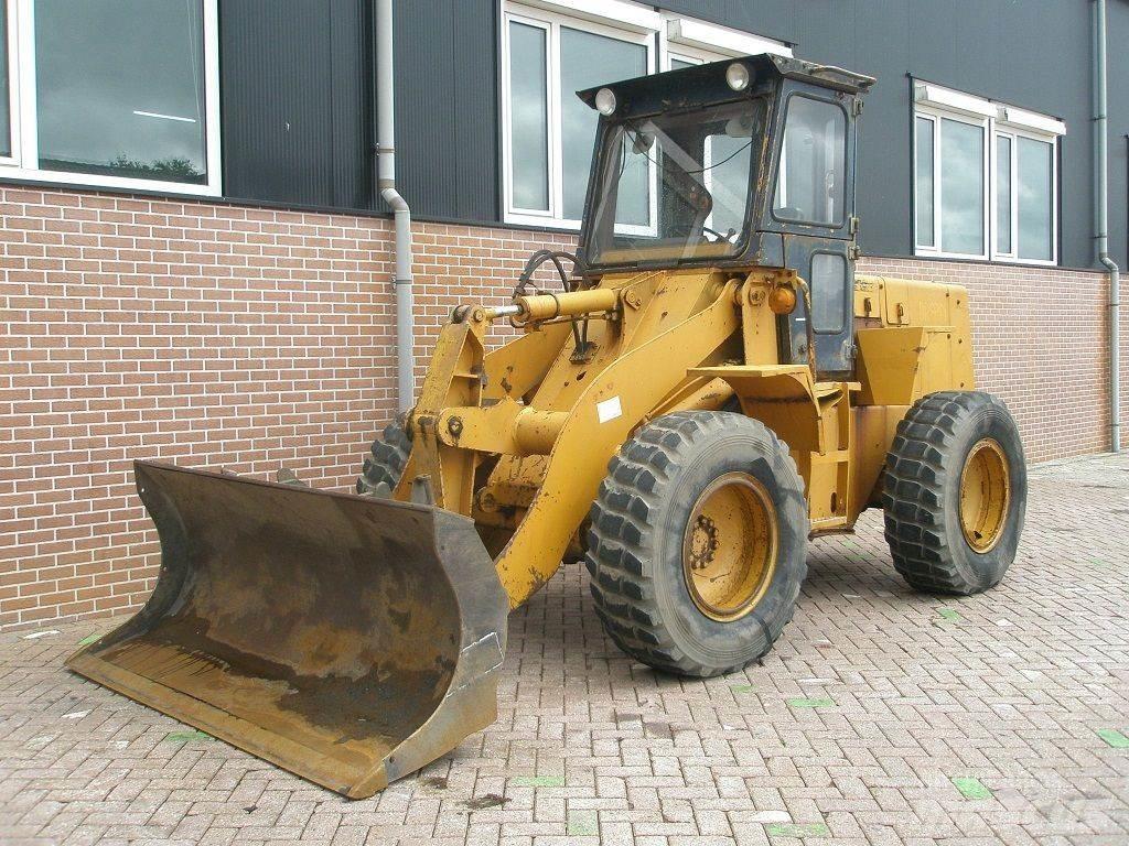 Komatsu W40-2 Rataslaadurid