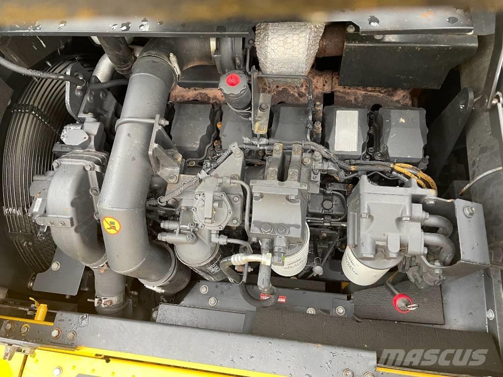 Komatsu PC 400-8 Roomikekskavaatorid