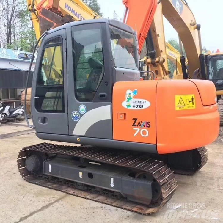 Hitachi zx70 Väikeekskavaatorid 7t-12t