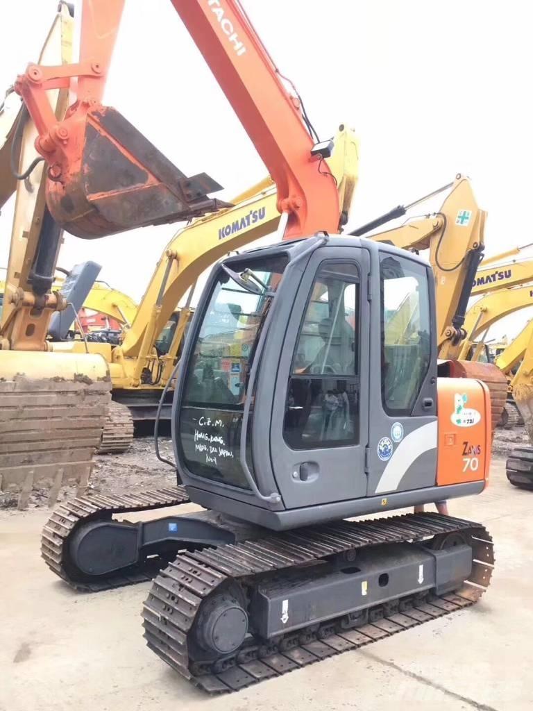 Hitachi zx70 Väikeekskavaatorid 7t-12t
