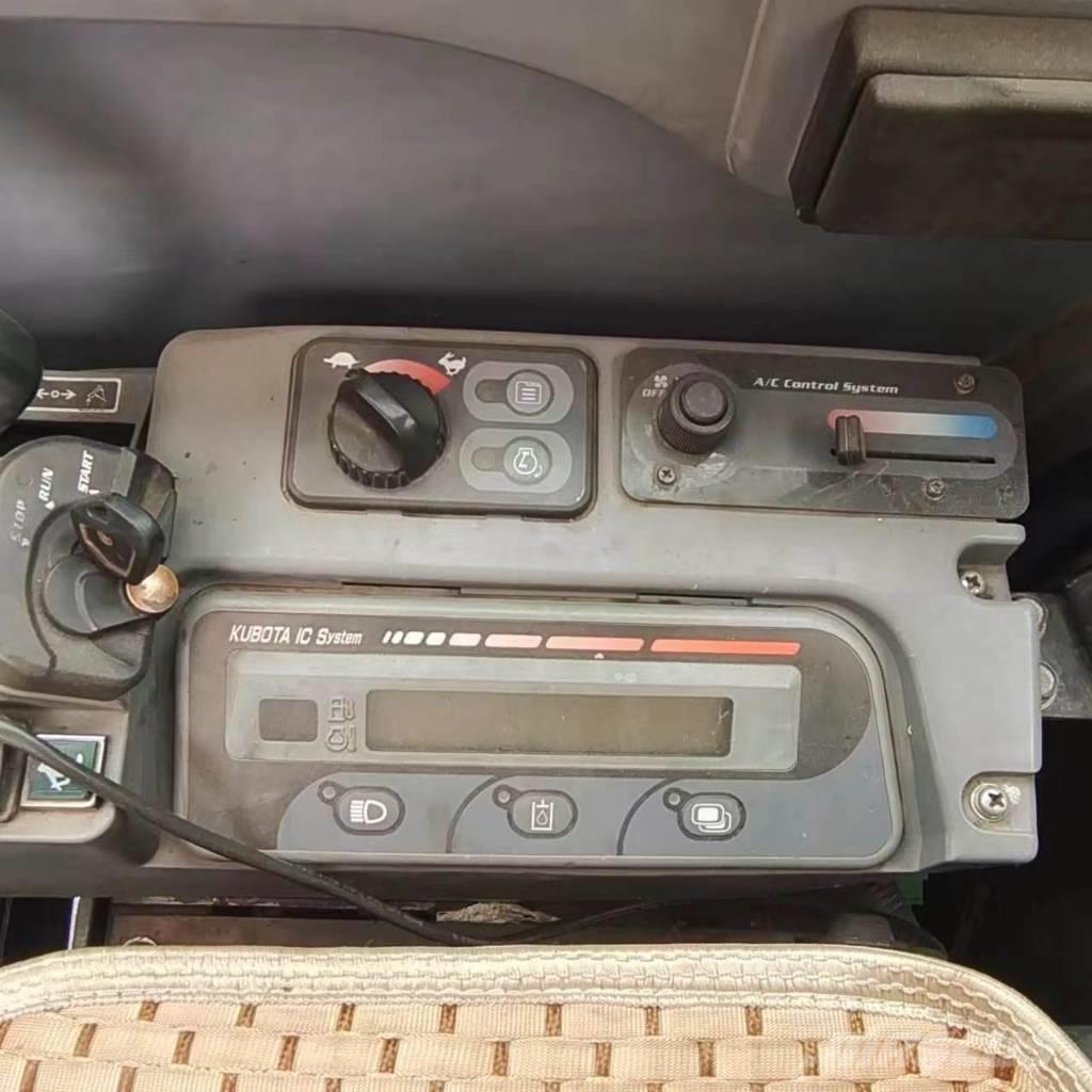 Kubota KX 183 Roomikekskavaatorid