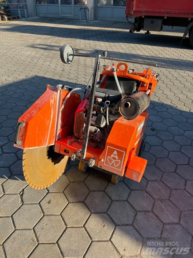  FS250B Muu
