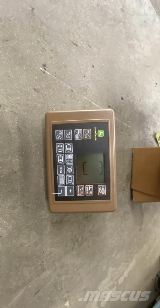 John Deere V461M Ruloonpressid