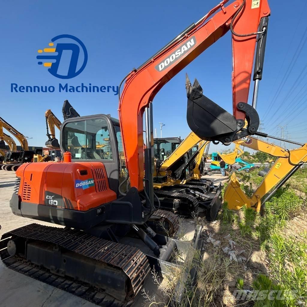 Doosan DX 60 Roomikekskavaatorid