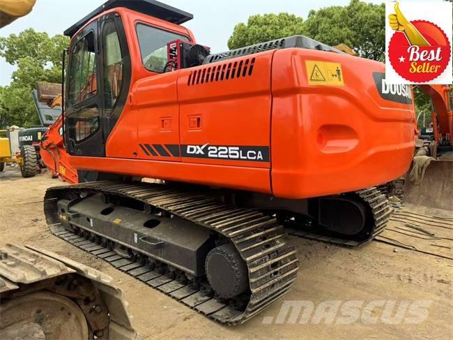 Doosan DX 225 LCA Roomikekskavaatorid