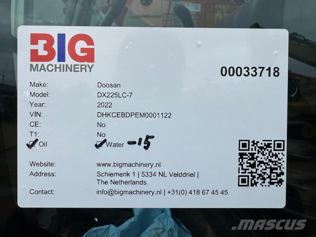 Doosan DX225LC-7 Roomikekskavaatorid