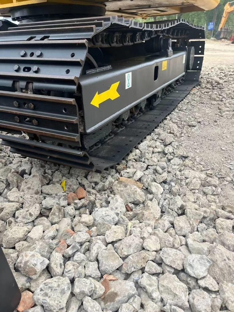 Komatsu PC70-8 Väikeekskavaatorid 7t-12t