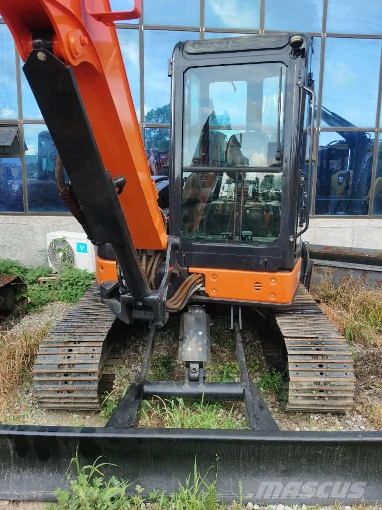 Hitachi ZX 50 U Miniekskavaatorid < 7 t