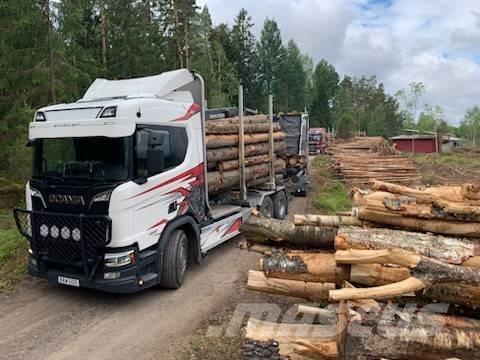 Scania R580B6X4NB Metsaveokid