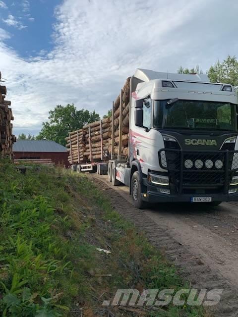 Scania R580B6X4NB Metsaveokid