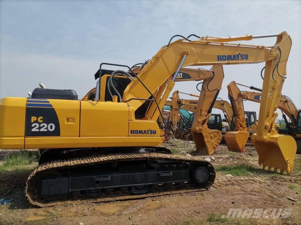 Komatsu PC 220-8 Roomikekskavaatorid