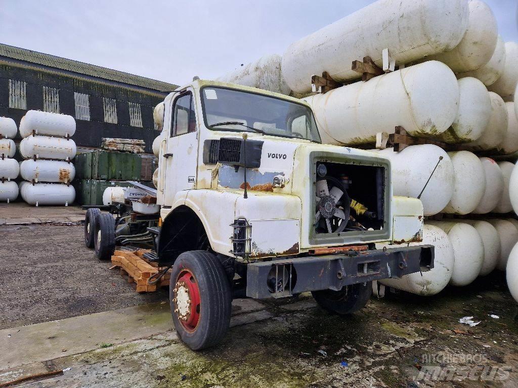 Volvo N10 6x6 Raamautod
