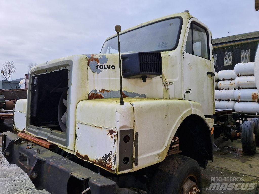 Volvo N10 6x6 Raamautod