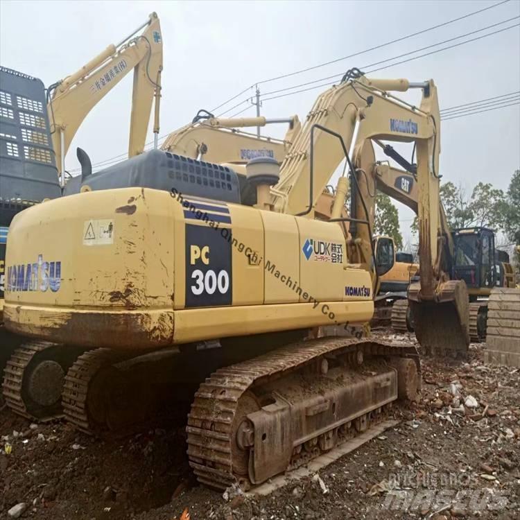 Komatsu 300 Roomikekskavaatorid