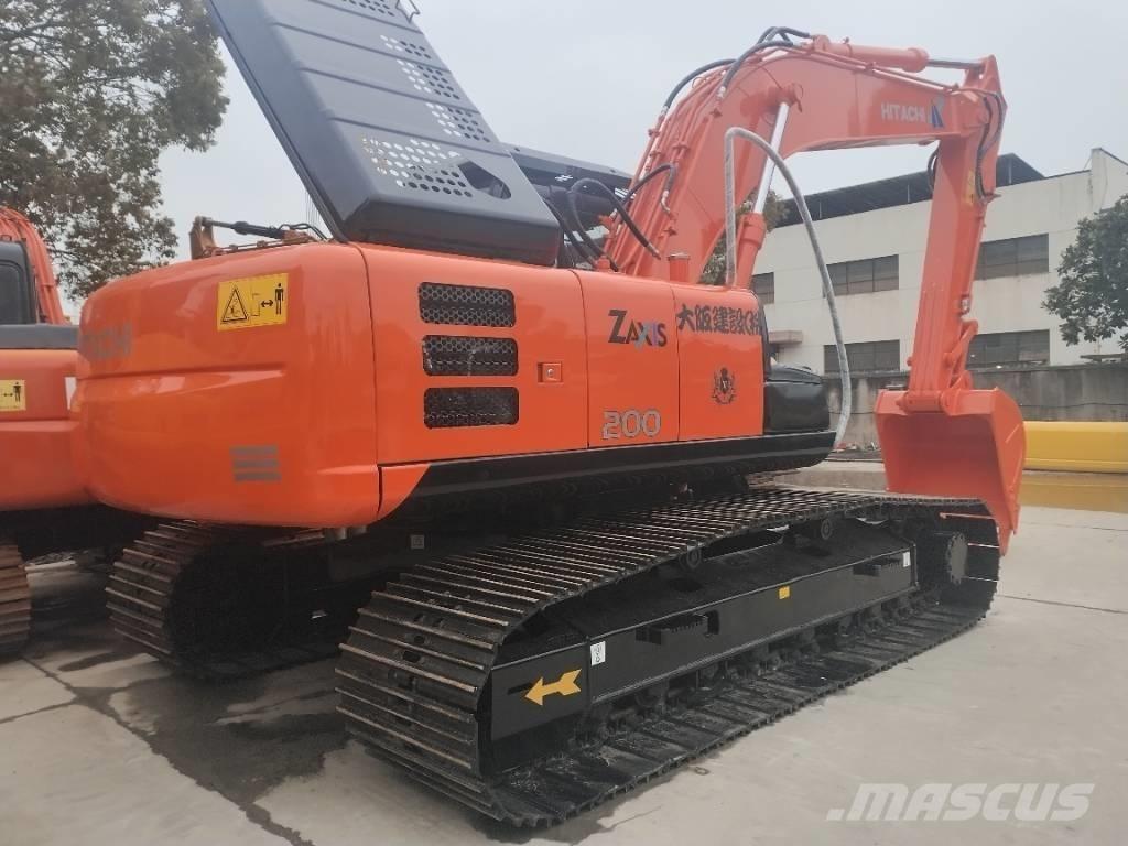 Hitachi ZX 200 Roomikekskavaatorid