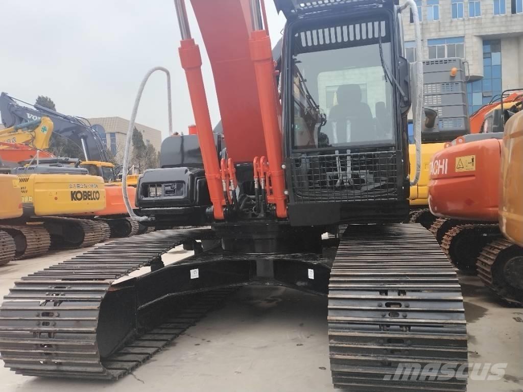 Hitachi ZX 200 Roomikekskavaatorid