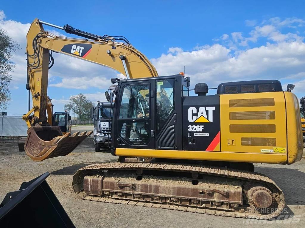 CAT 326 F L Roomikekskavaatorid
