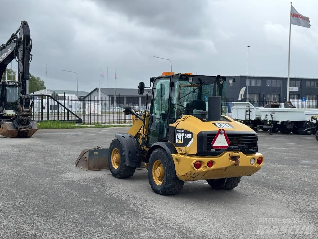 CAT 906 H Rataslaadurid