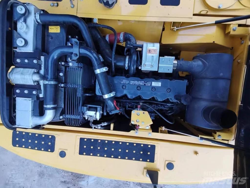 Komatsu PC 210 LC-8 Roomikekskavaatorid
