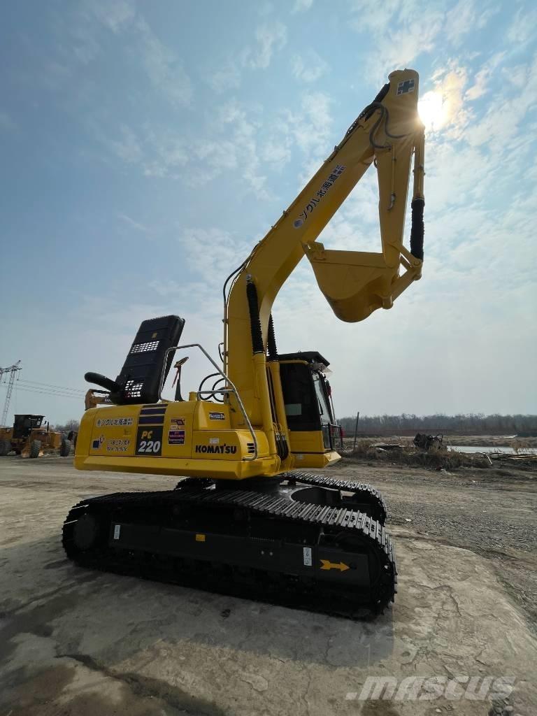 Komatsu PC 220 Roomikekskavaatorid