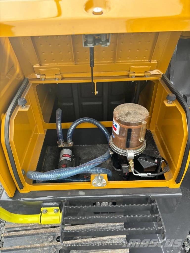 XCMG XE220E Roomikekskavaatorid