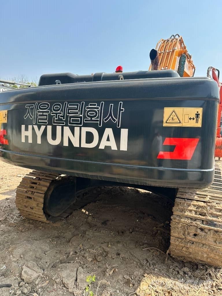 Hyundai 305LC-9S Roomikekskavaatorid