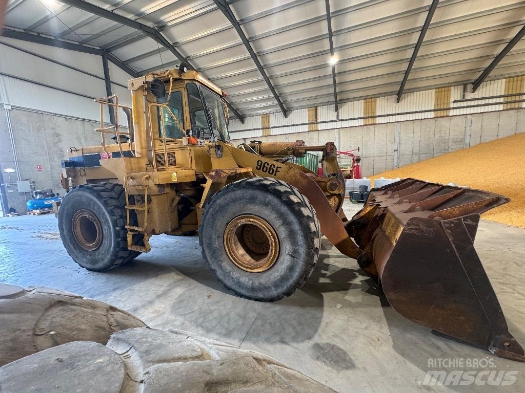 CAT 966 F Rataslaadurid