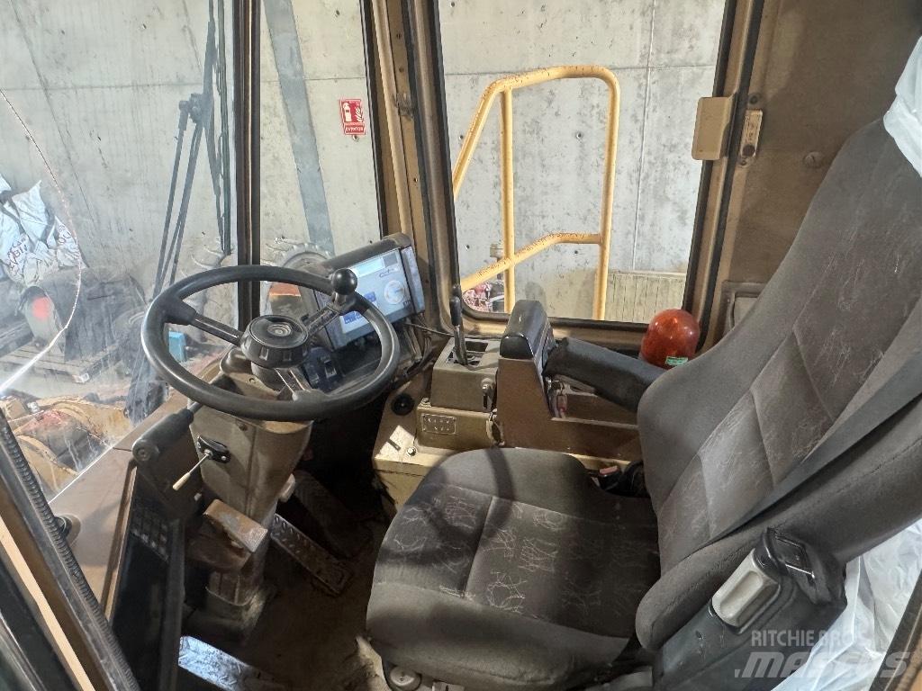 CAT 966 F Rataslaadurid