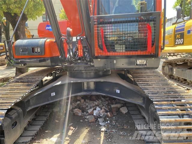 Doosan DX 225 LC Roomikekskavaatorid