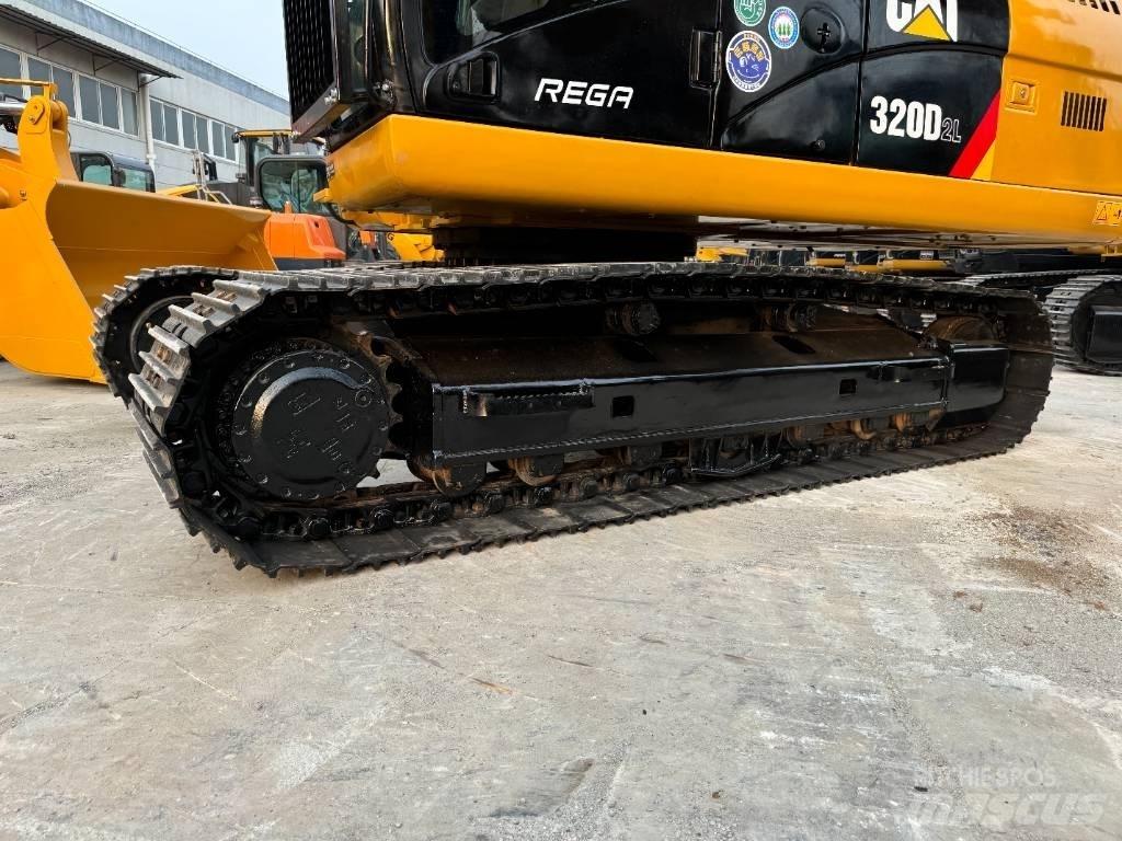 CAT 320D2 Väikeekskavaatorid 7t-12t
