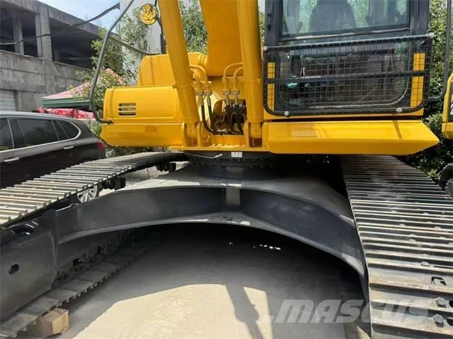 Komatsu PC 220 Roomikekskavaatorid