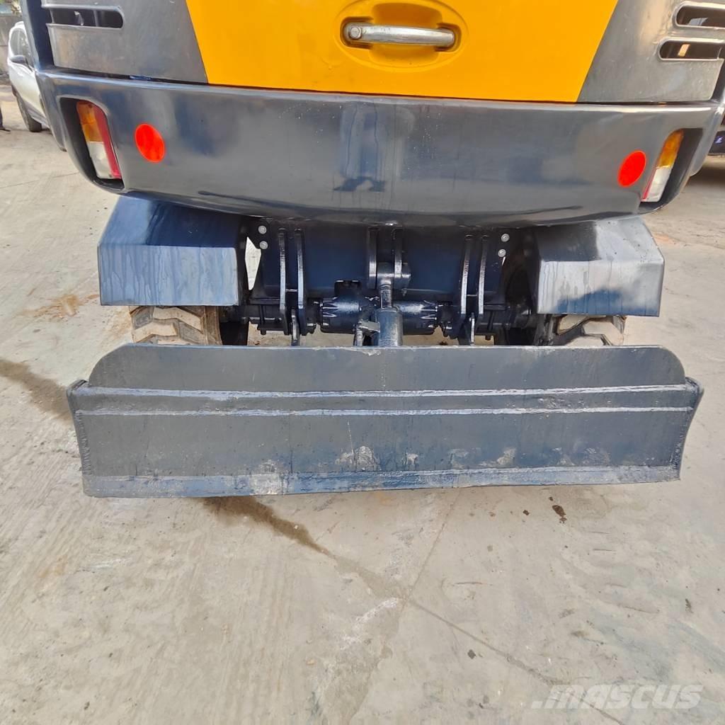 Hyundai R60W Ratasekskavaatorid