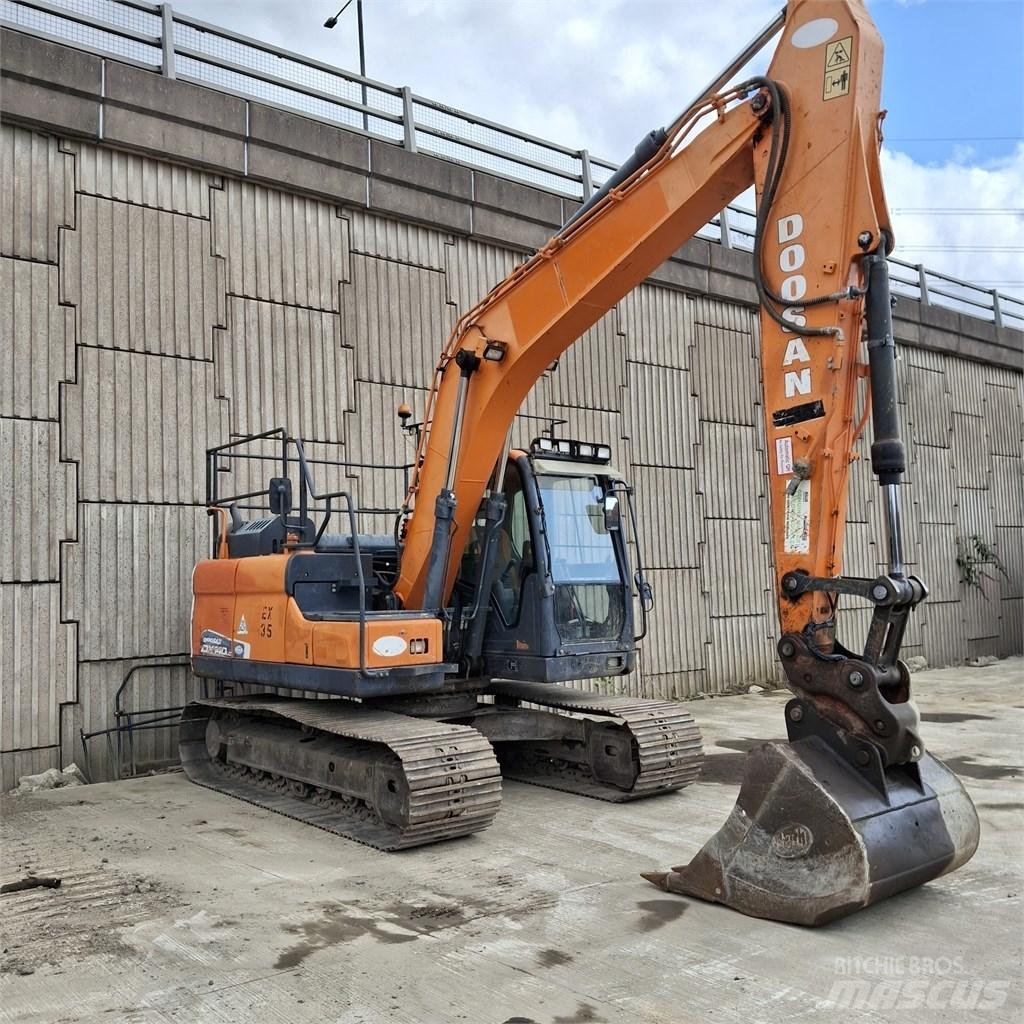 Doosan DX 140 LC Roomikekskavaatorid