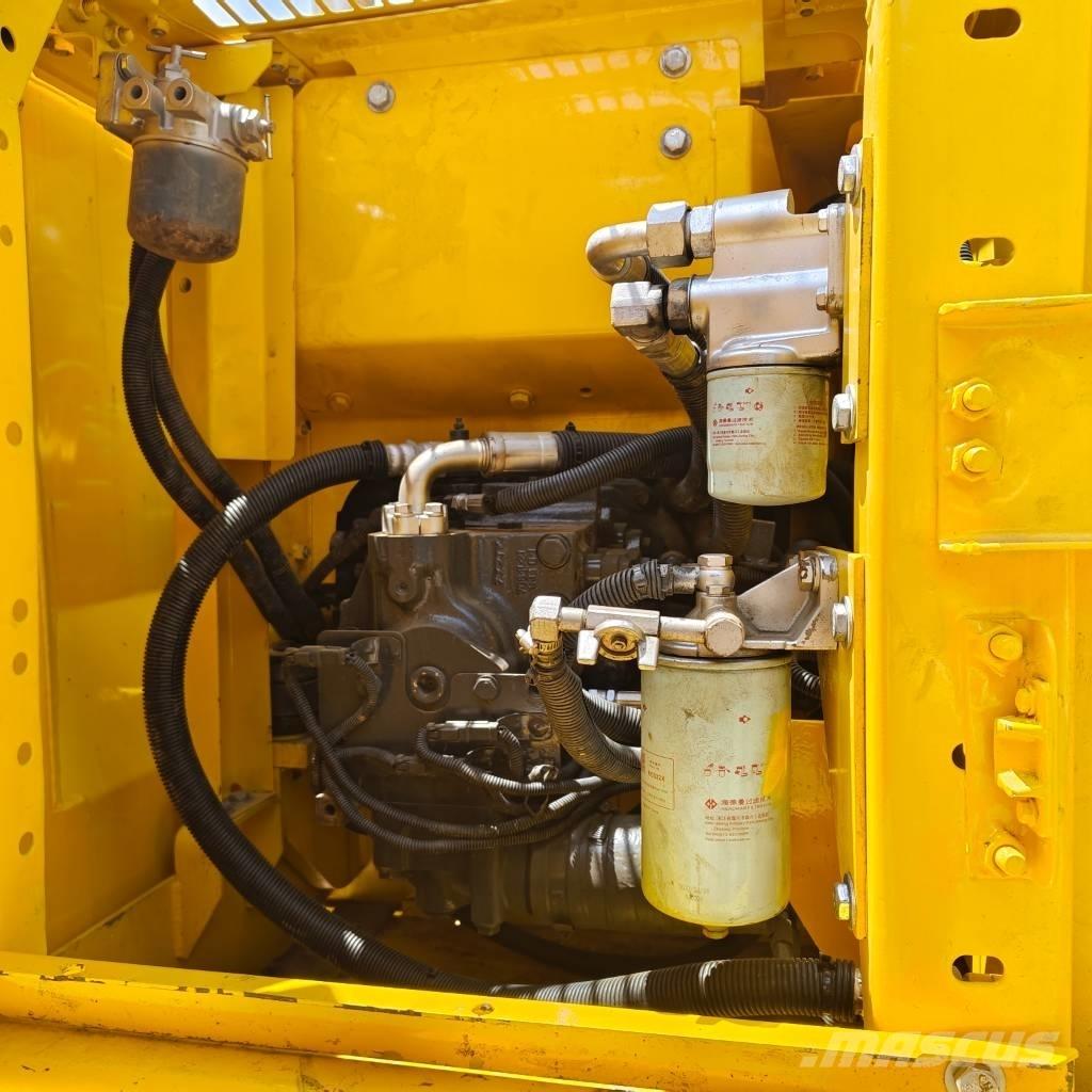 Komatsu PC 130 LC Roomikekskavaatorid