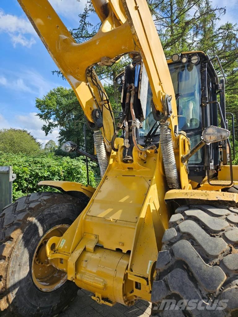 CAT 930 G Rataslaadurid