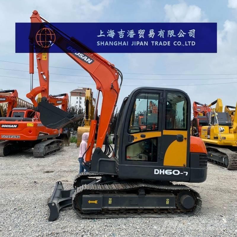 Doosan DH 60 Roomikekskavaatorid
