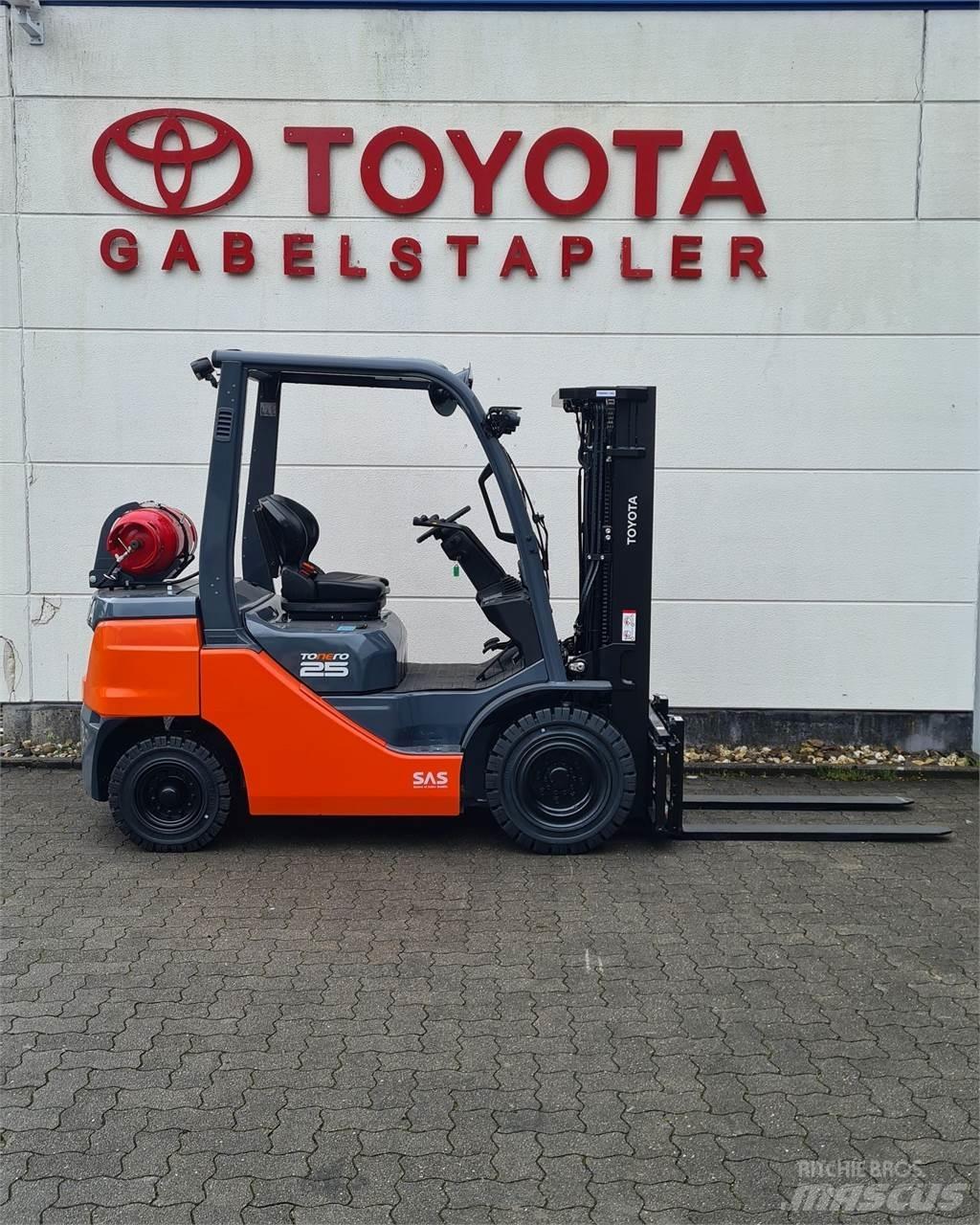 Toyota 02-8FGF25 Gaasitõstukid