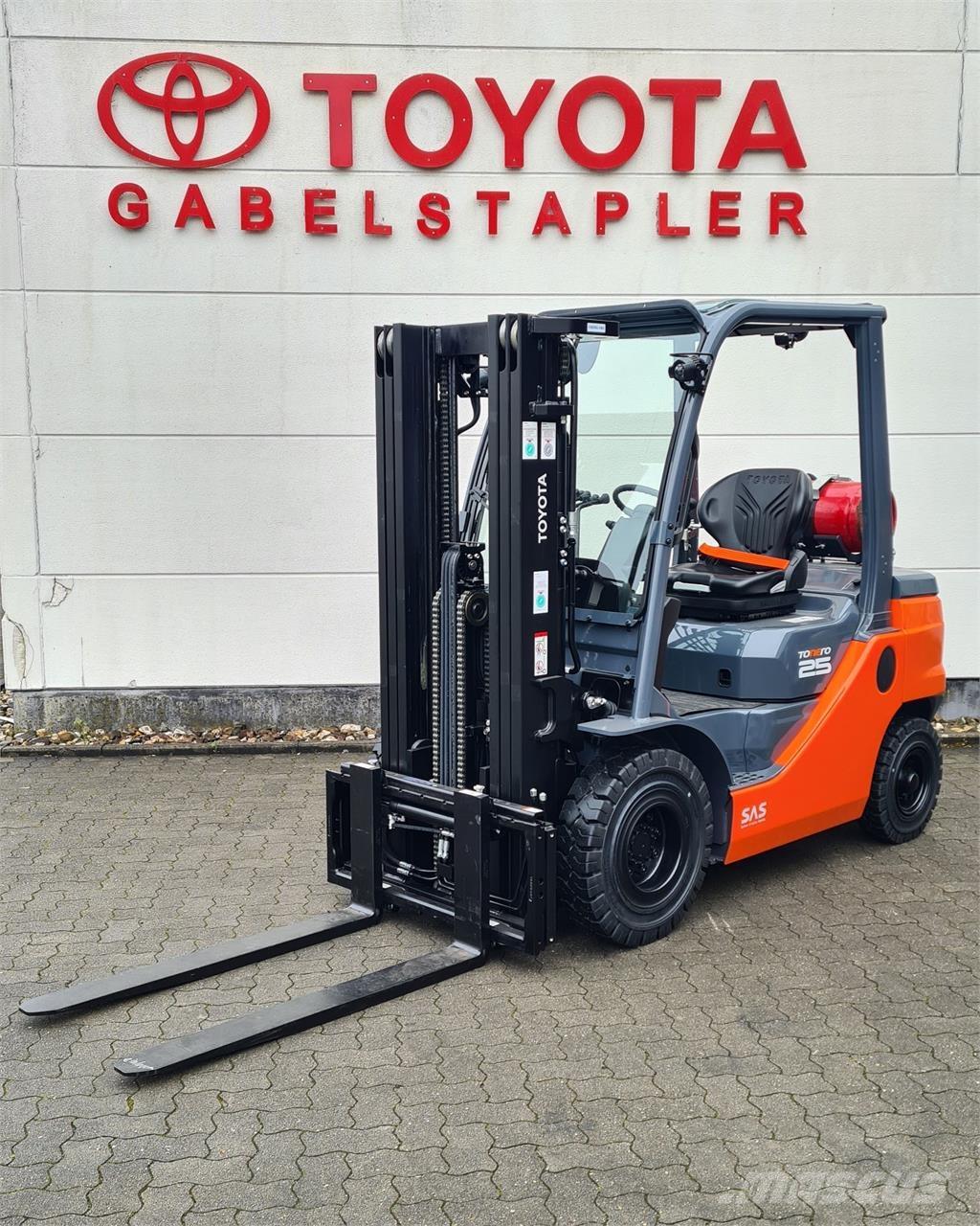 Toyota 02-8FGF25 Gaasitõstukid