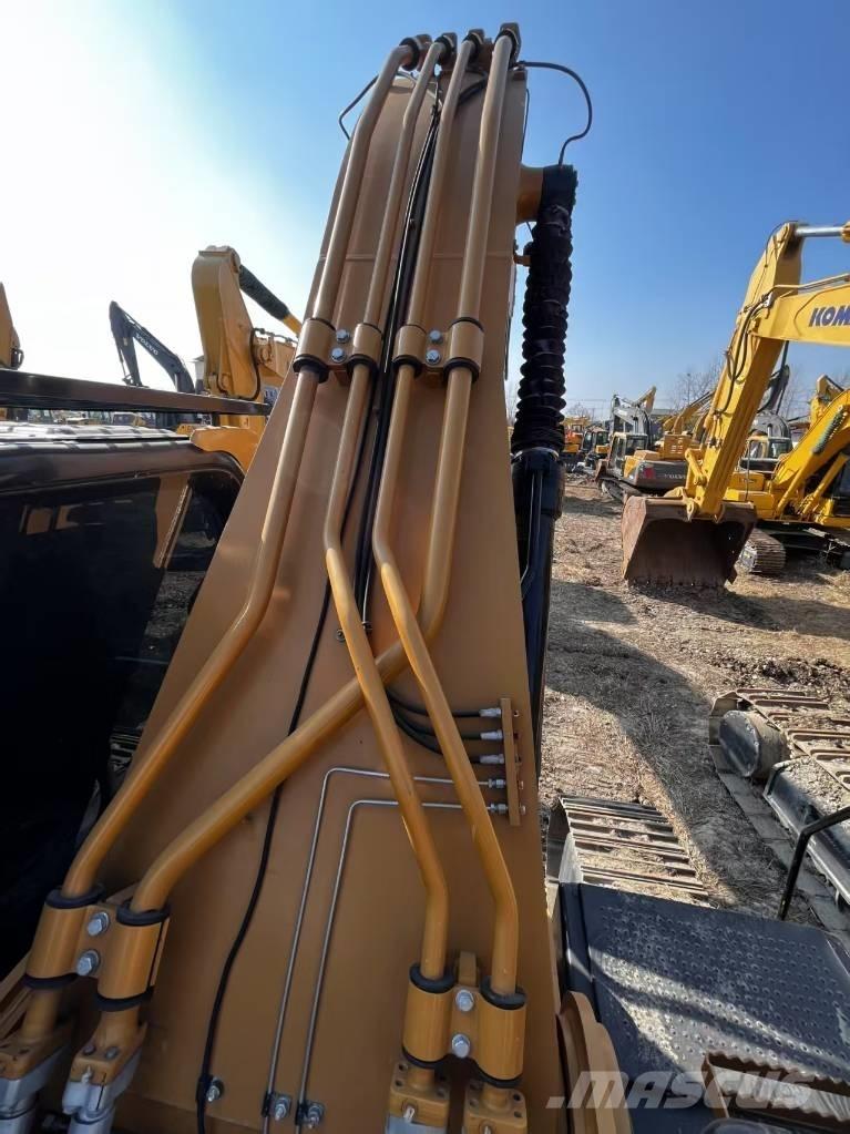 CAT 330 D2 Roomikekskavaatorid