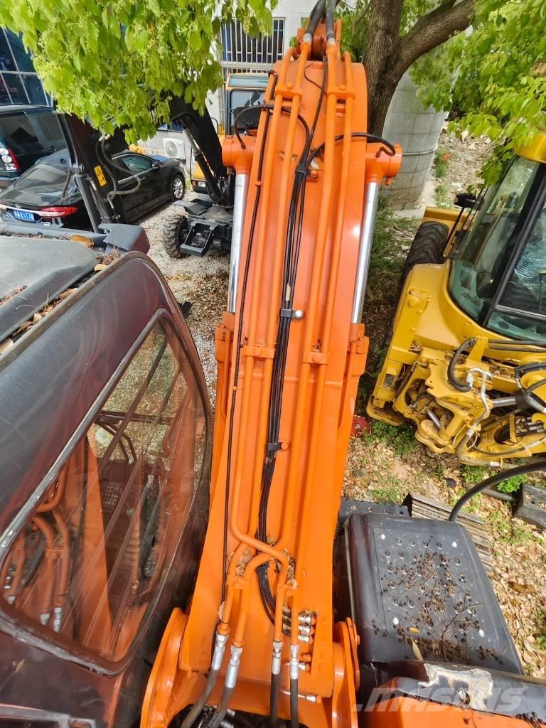 Hitachi ZX 120 Roomikekskavaatorid